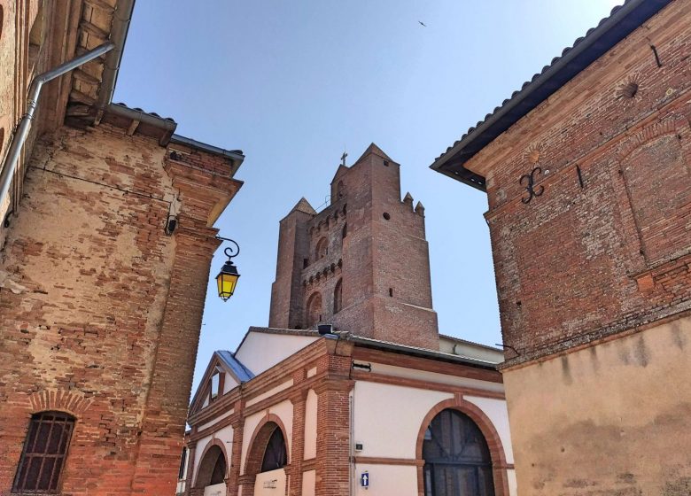 Montesquieu Lauragais Halle église © Lauragais Tourisme